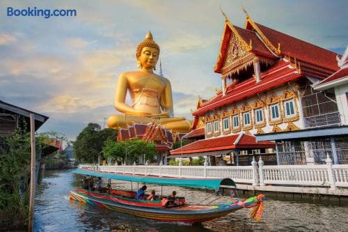 Clean 1BR River Front Oasis | 15 min to BTS On Nut thumbnail 47