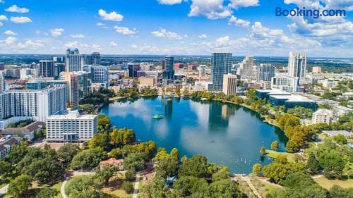 The Falling Moss Villa | Downtown Orlando Retreat thumbnail 60