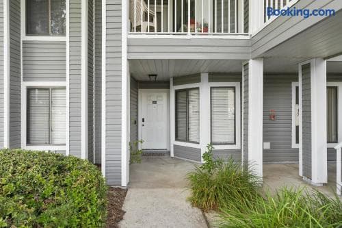 Designer 2BR Spacious Outdoor Space | Next to UCF thumbnail 46
