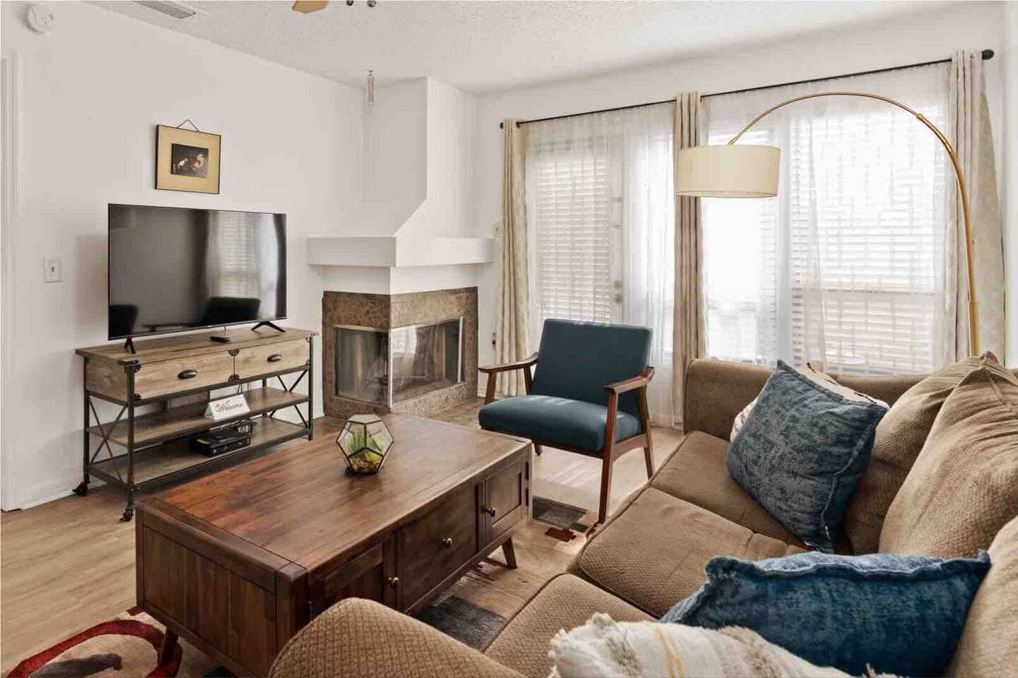 Designer Orlando Retreat near UCF & Outdoor Space