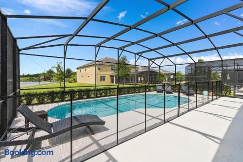The Twin Palms Mansion | Perfect Orlando Getaway thumbnail 67